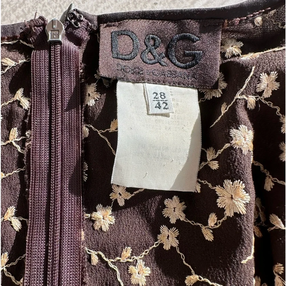 Dolce & Gabbana Brown & White 90s dizzy floral embroidered pencil Midi dress - Picture 4 of 11